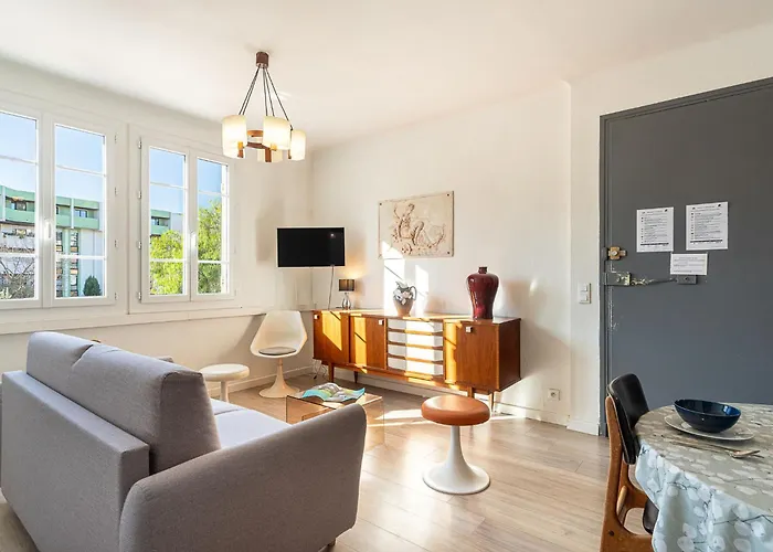 Phichris By Interhome Daire